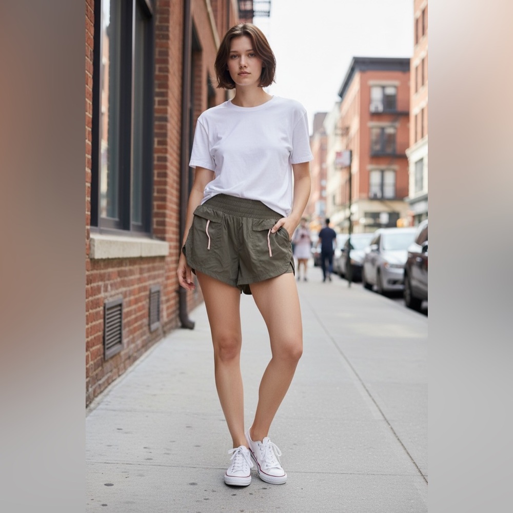 NWOT Free people Movement Utility Hiking Cargo Shorts Green Zipper Pocket Small